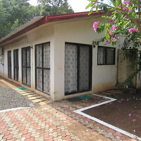 Retreat Chalets, The Nest, At Sparsh Resorts, Karjat Eksteriør bilde