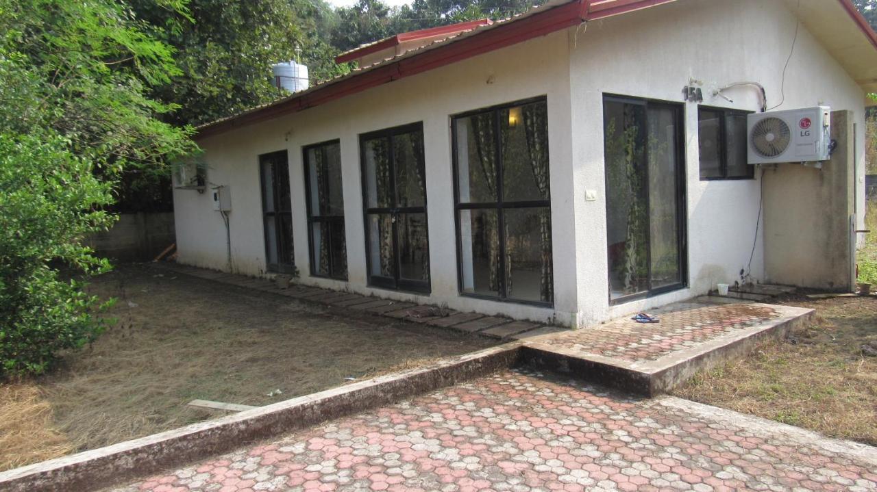 Retreat Chalets, The Nest, At Sparsh Resorts, Karjat Eksteriør bilde