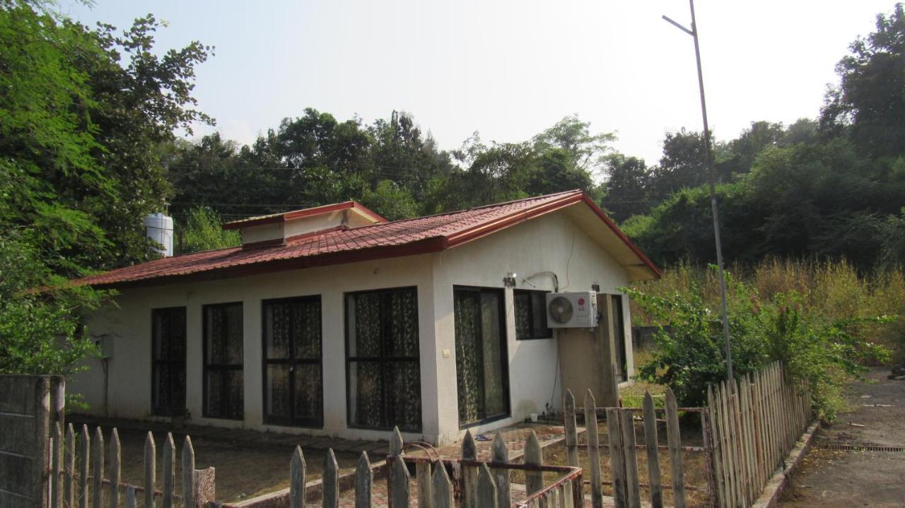 Retreat Chalets, The Nest, At Sparsh Resorts, Karjat Eksteriør bilde
