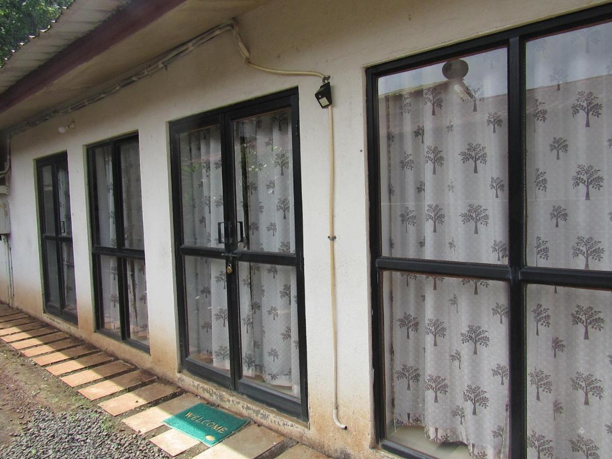 Retreat Chalets, The Nest, At Sparsh Resorts, Karjat Eksteriør bilde