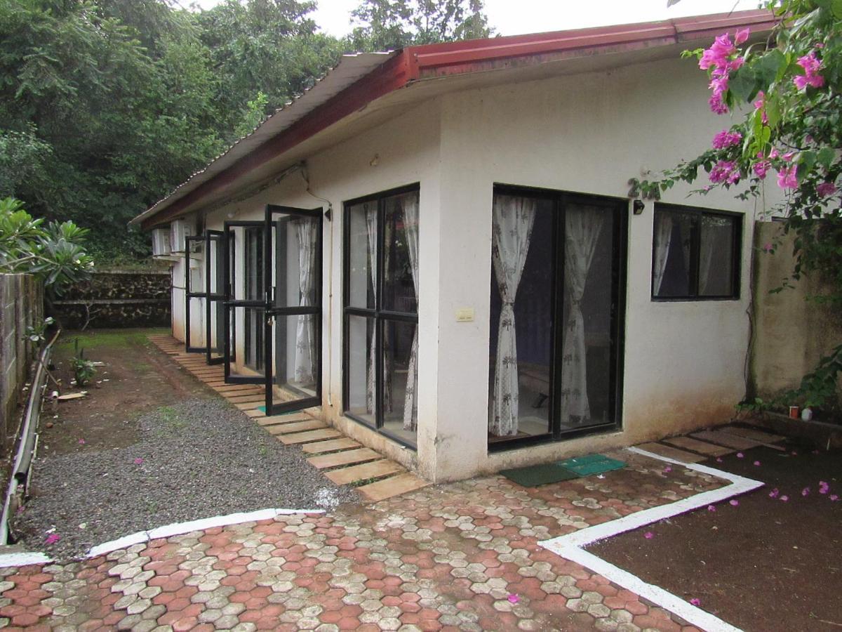 Retreat Chalets, The Nest, At Sparsh Resorts, Karjat Eksteriør bilde